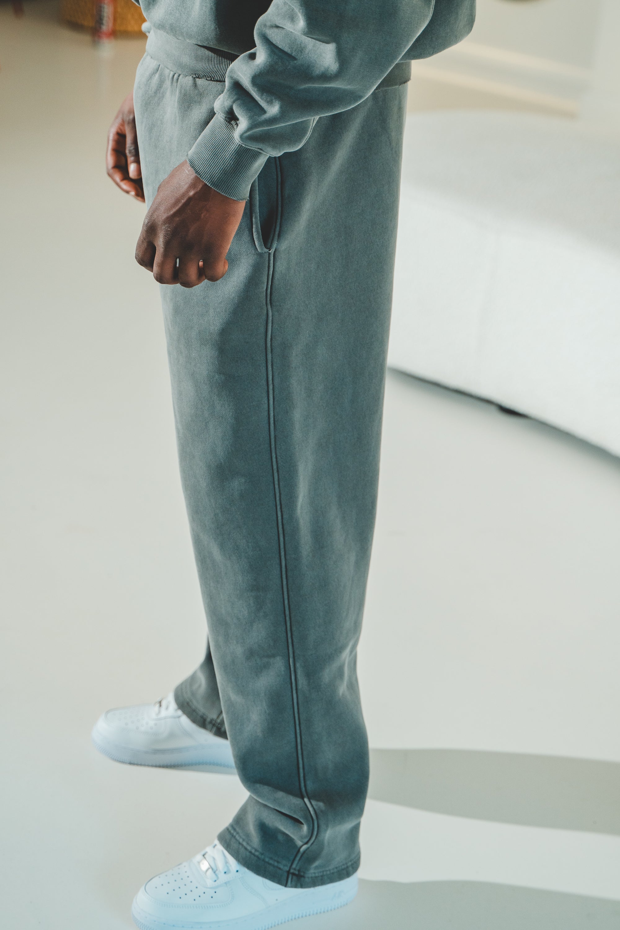 Frayed Enzyme Washed Fleece Sweatpants
