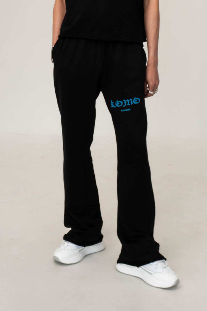 BLACK FLARED SWEATPANTS
