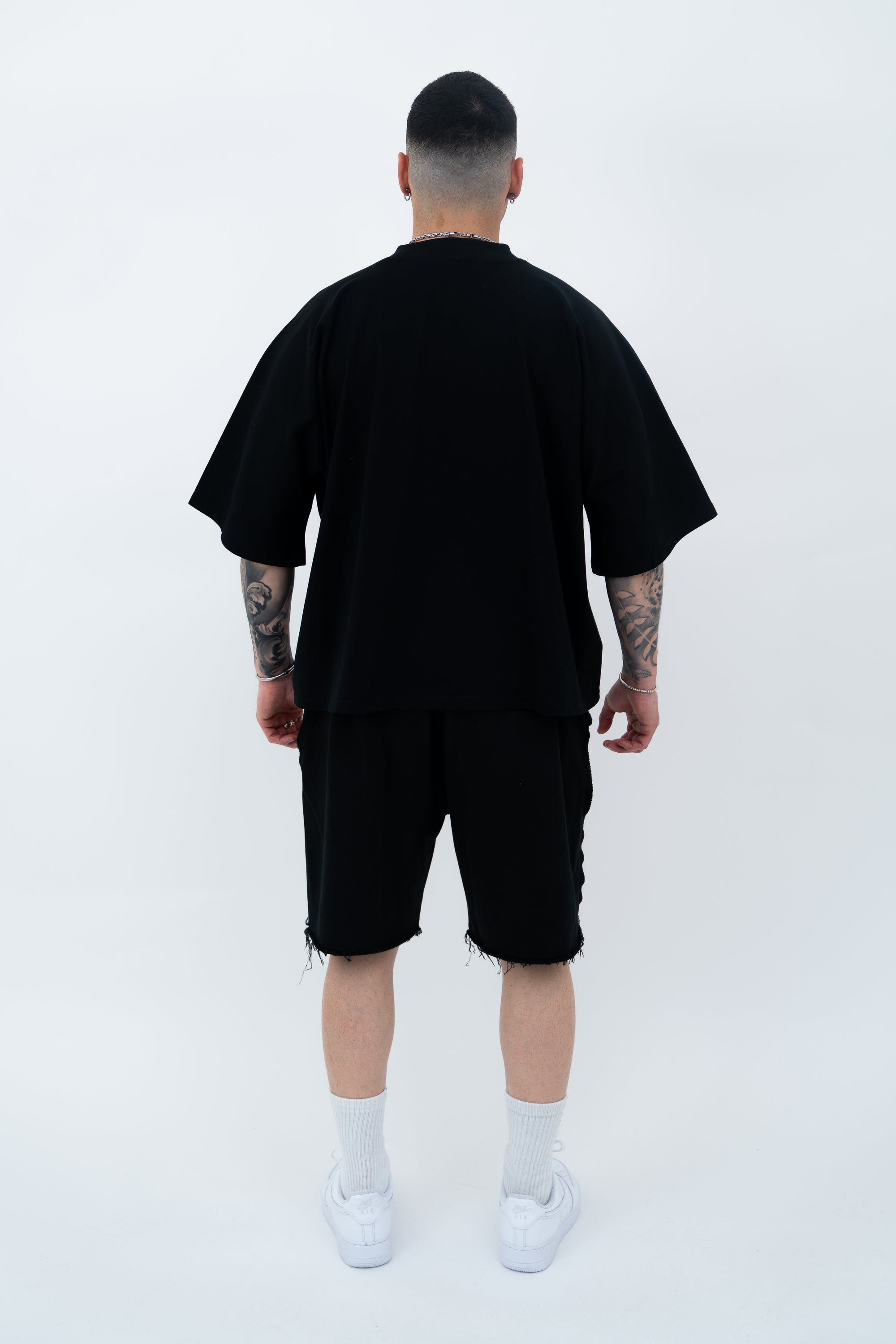 BLACK OVERSIZED TEE – WHITE LOGO