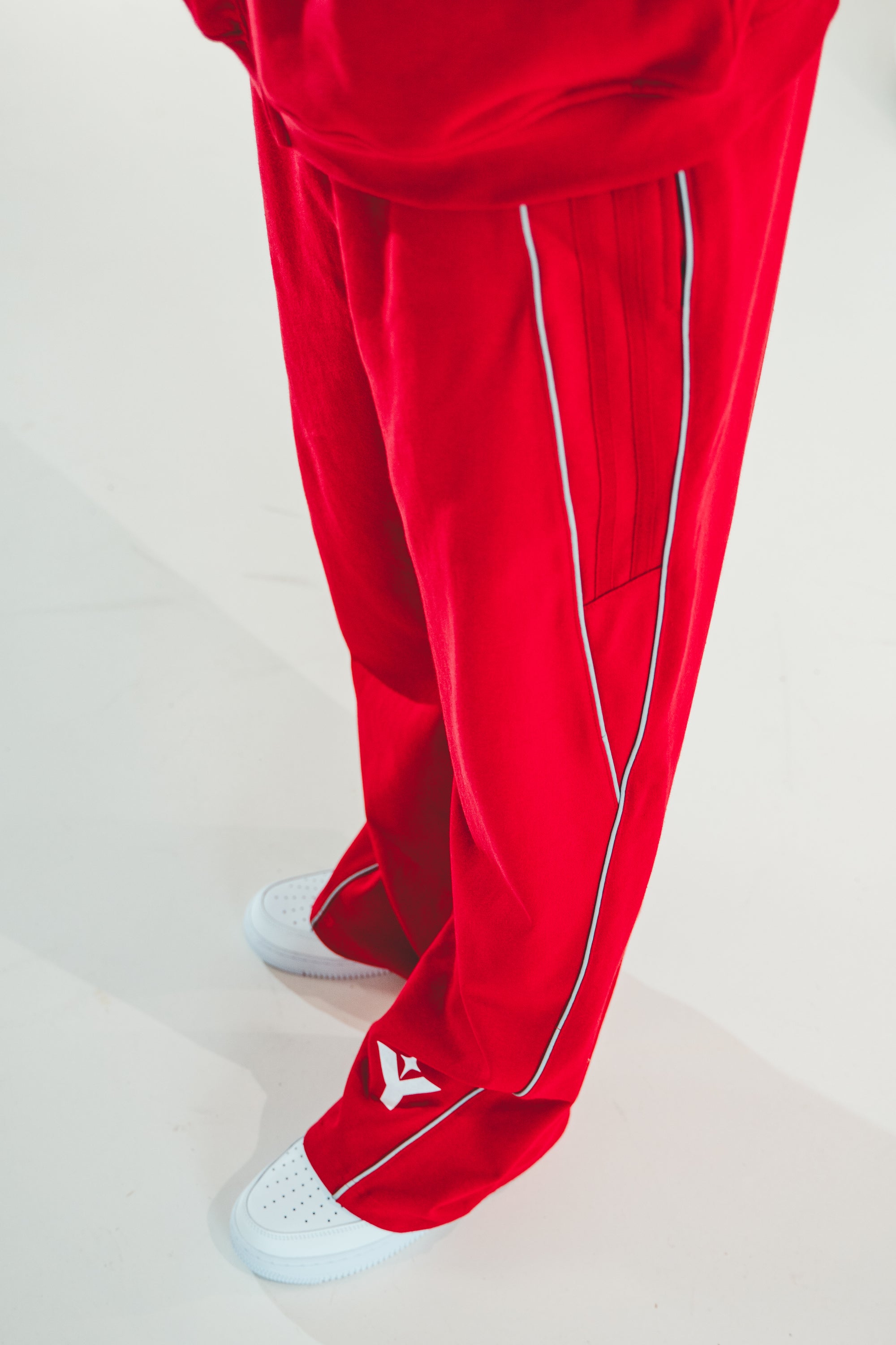Reflection Tracksuit Bundle (Jacket + Sweatpants)