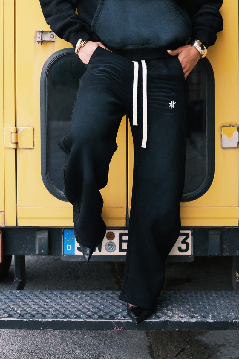 Curved Blade Sweatpants